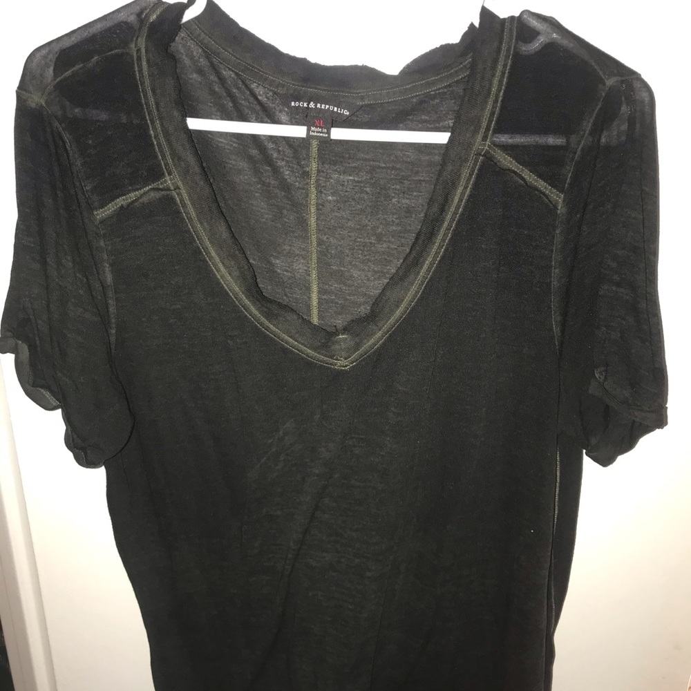 Women’s Rock and Republic burn out tee XL